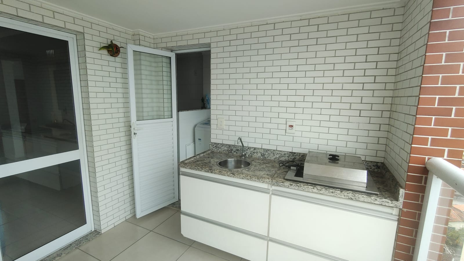 Oportunidade -apartamento de Porteira fechada à venda na Vila Guilhermina